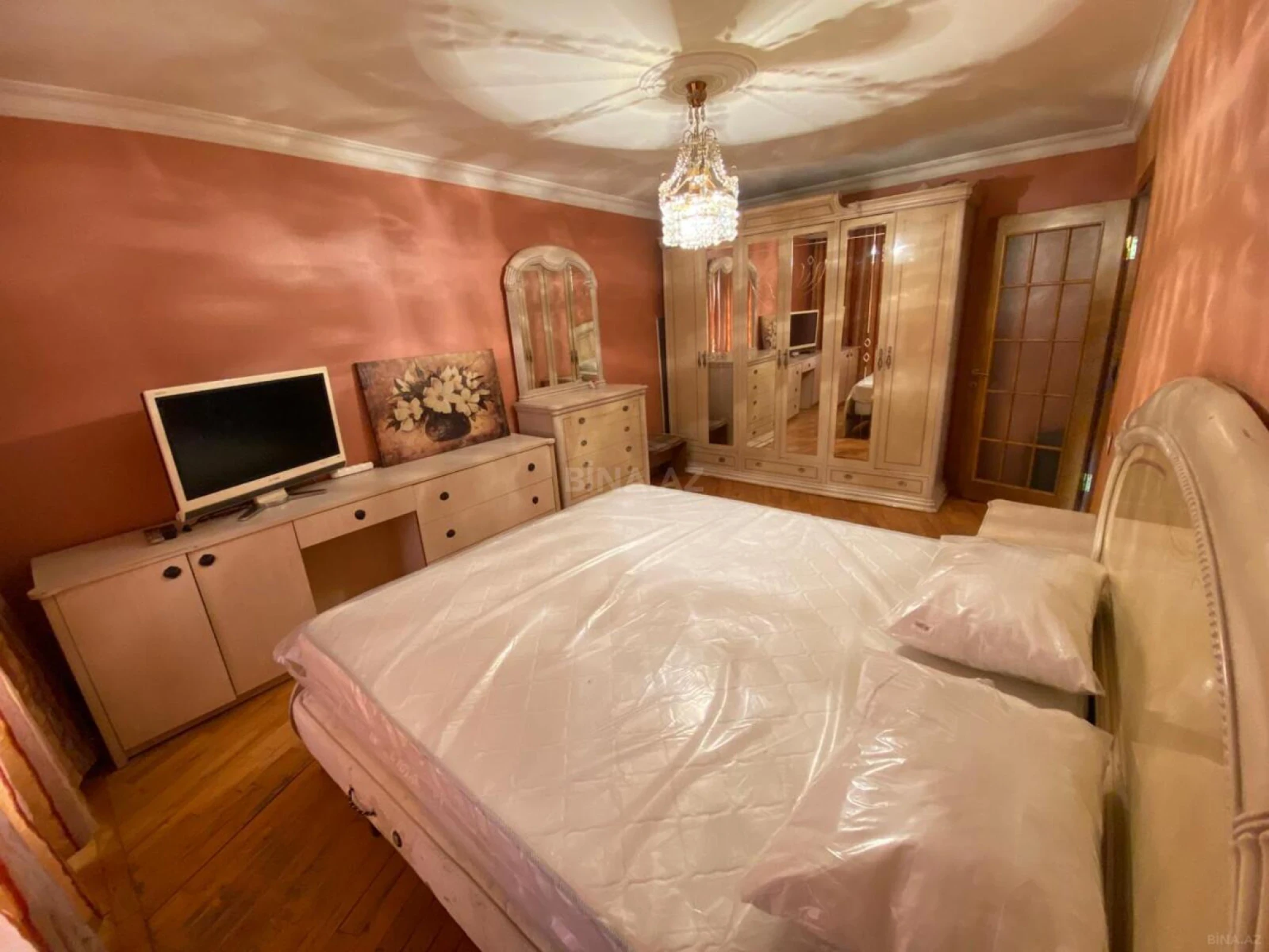 Kirayə verilir 2 otaqlı mənzil 70 m²