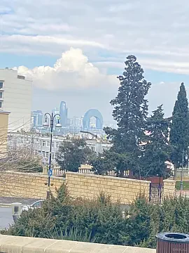 Kirayə verilir 2 otaqlı mənzil 70 m²