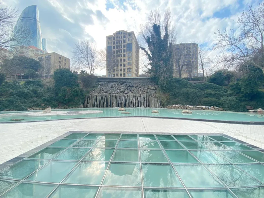 Kirayə verilir 2 otaqlı mənzil 70 m²