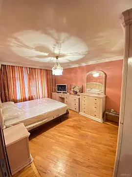Kirayə verilir 2 otaqlı mənzil 70 m²