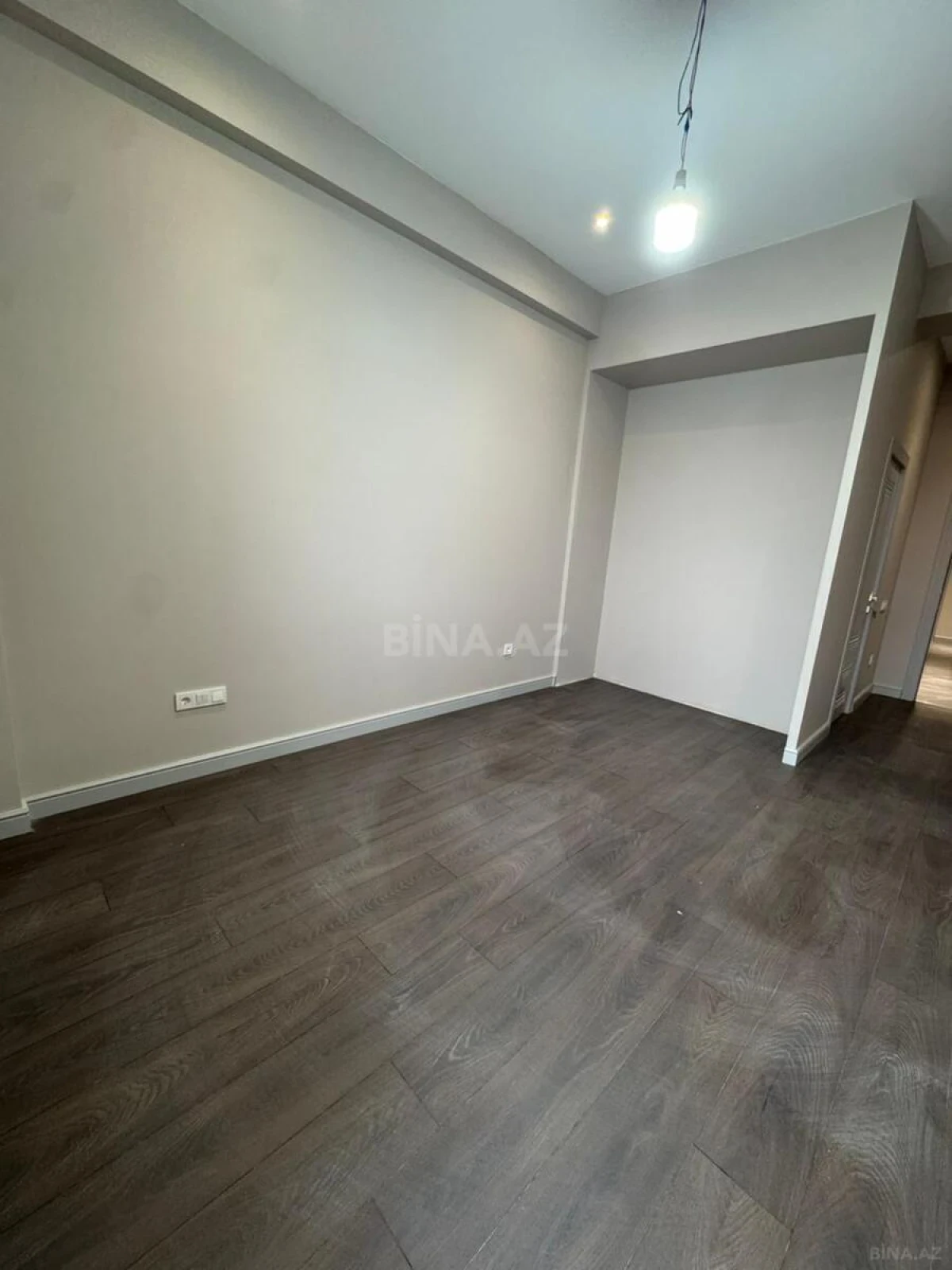 Kirayə verilir 4 otaqlı mənzil 190 m²