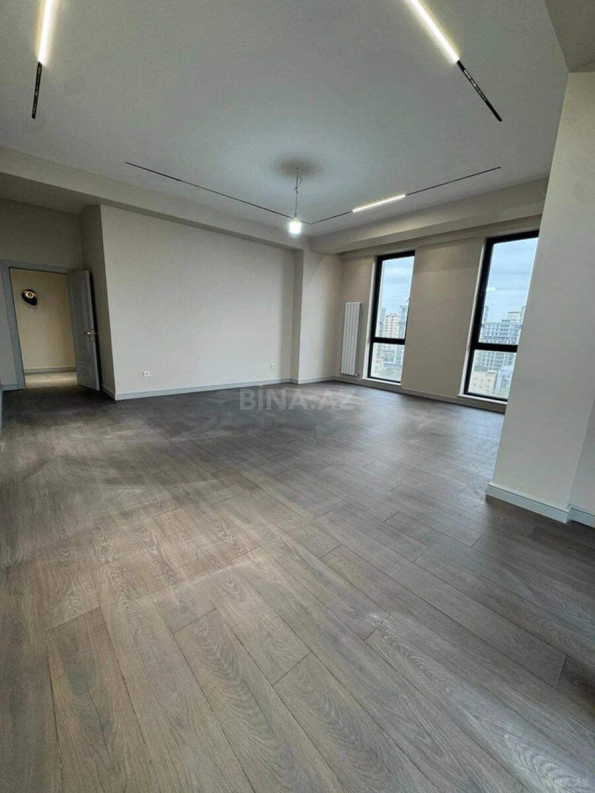 Kirayə verilir 4 otaqlı mənzil 190 m²