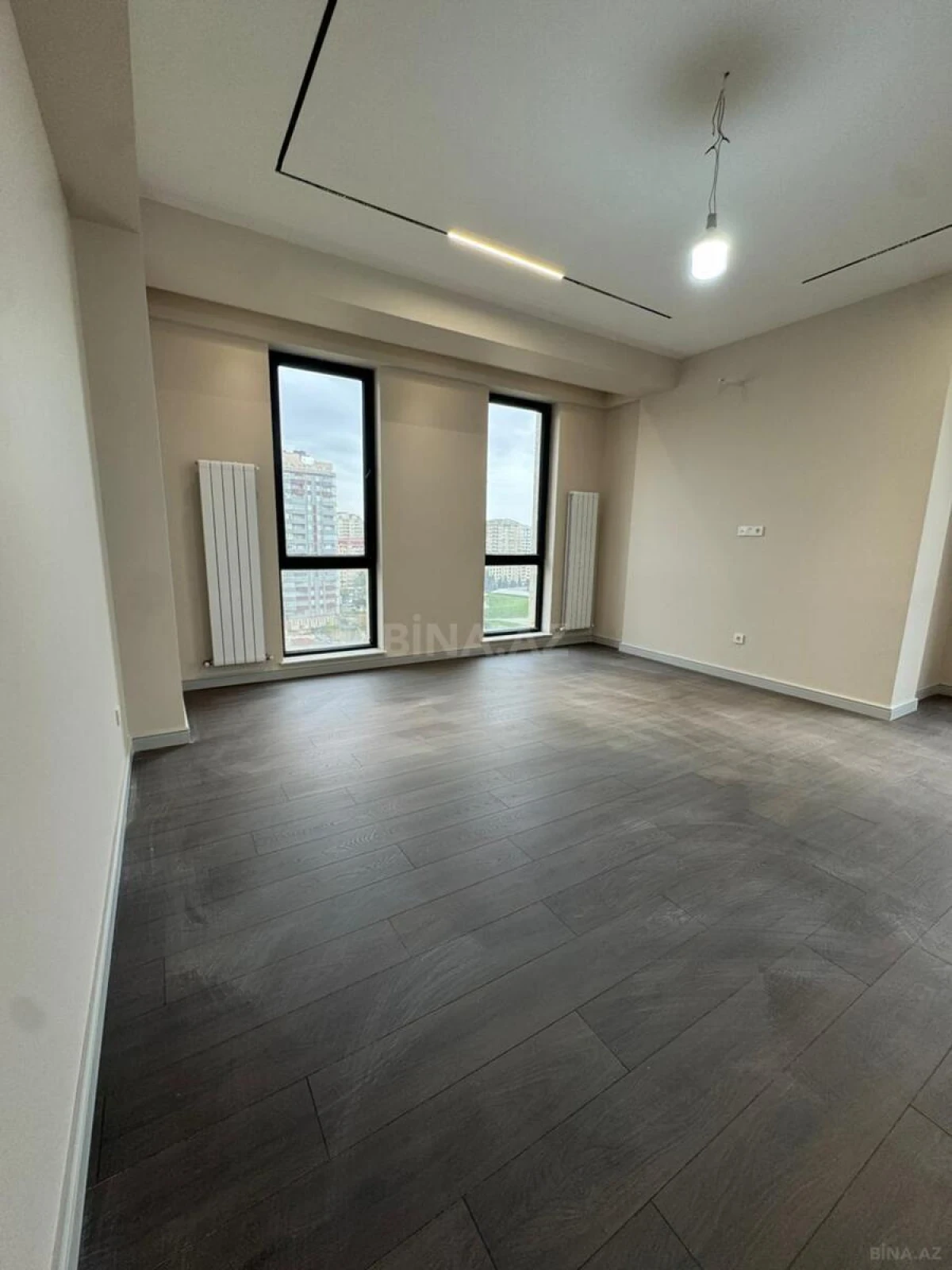 Kirayə verilir 4 otaqlı mənzil 190 m²