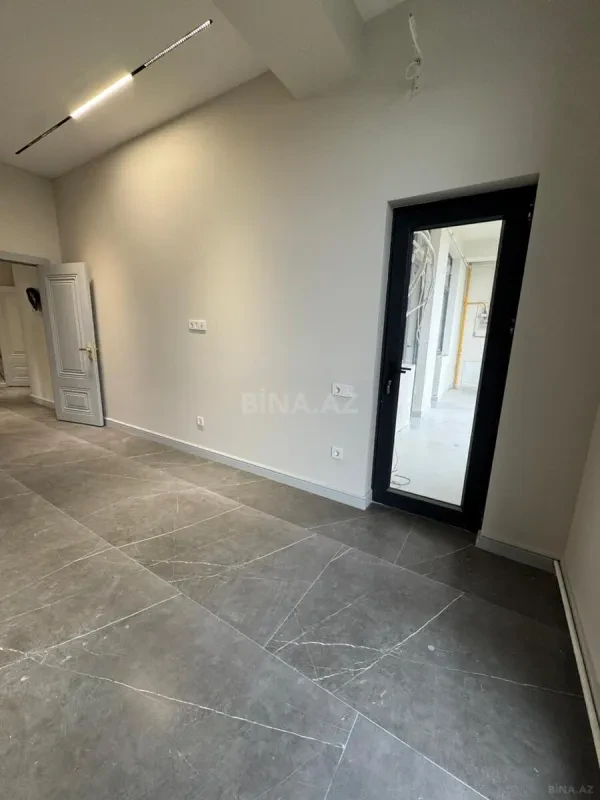 Kirayə verilir 4 otaqlı mənzil 190 m²