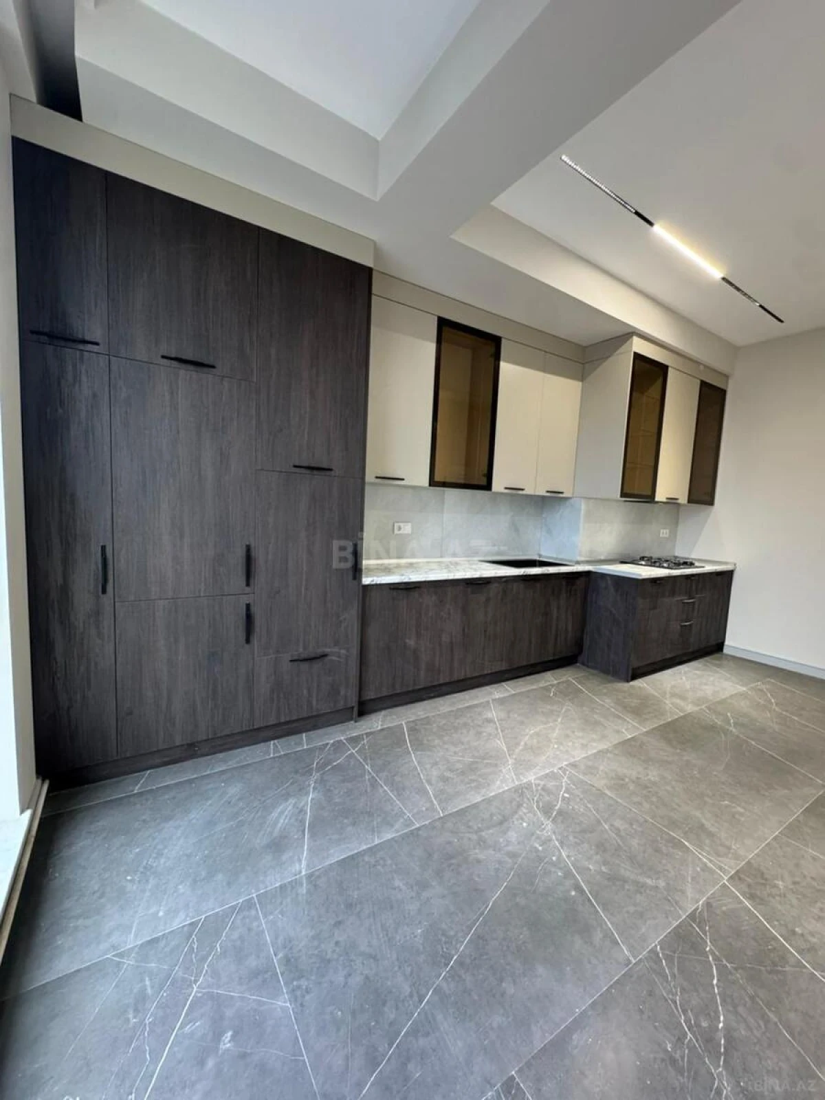 Kirayə verilir 4 otaqlı mənzil 190 m²