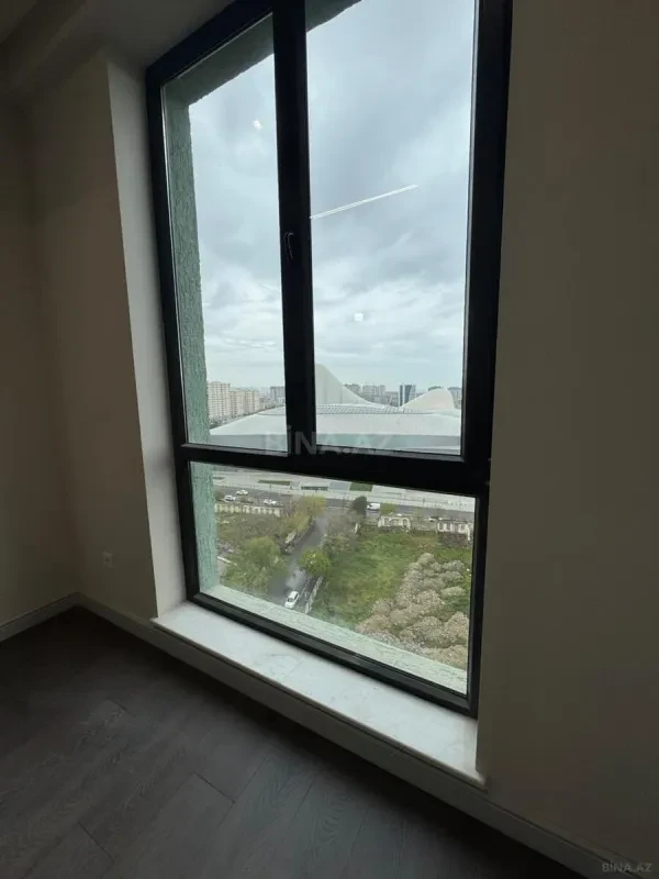 Kirayə verilir 4 otaqlı mənzil 190 m²