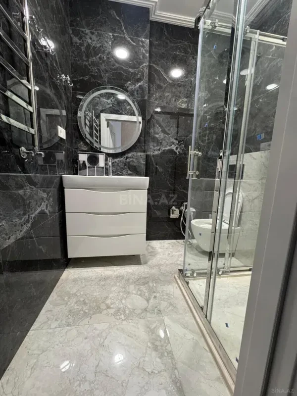 Kirayə verilir 4 otaqlı mənzil 190 m²
