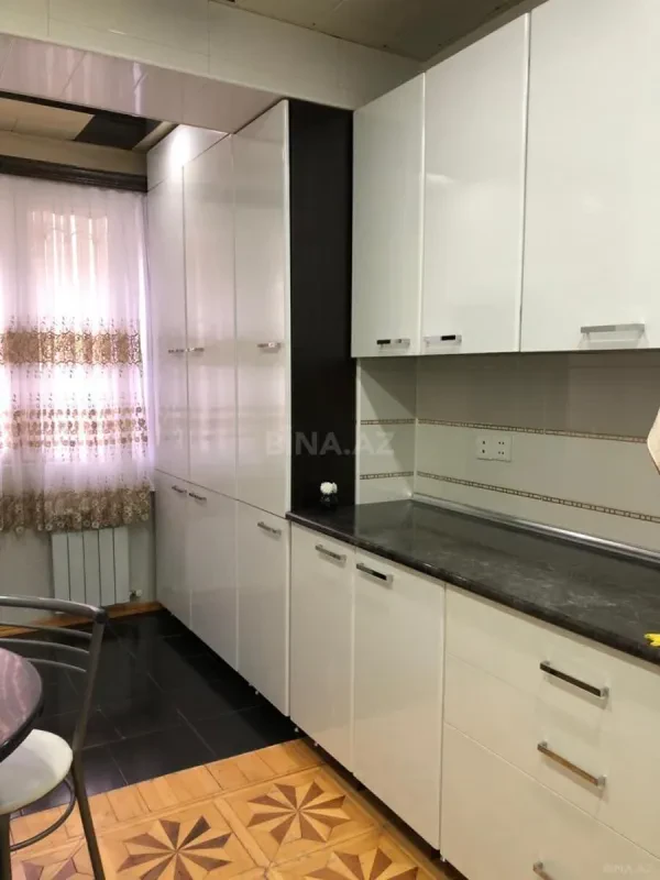 Kirayə verilir 3 otaqlı mənzil 65 m²