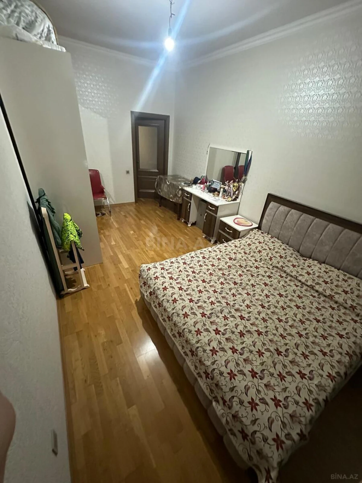 Satılır 3 otaqlı mənzil 116 m²