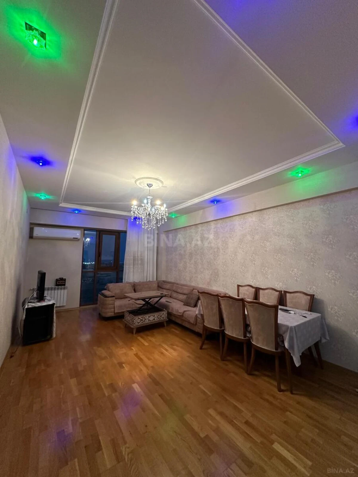 Satılır 3 otaqlı mənzil 116 m²