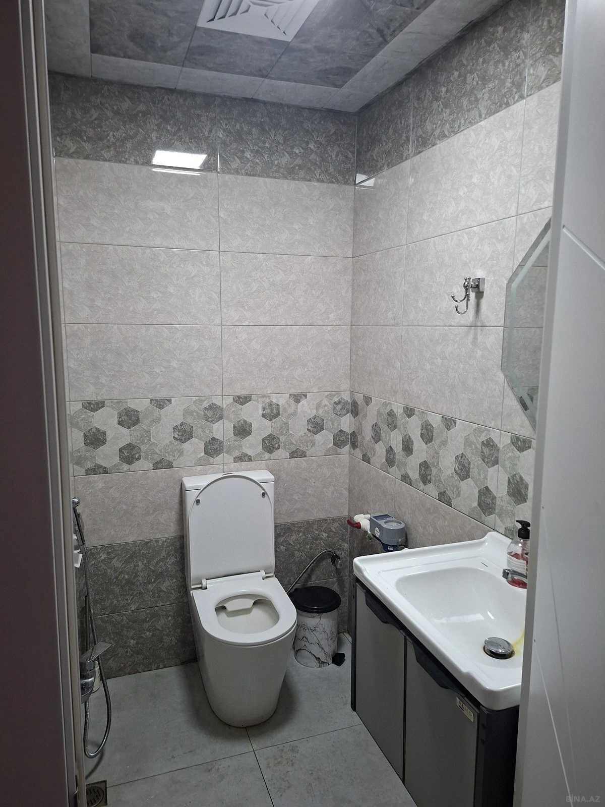 Satılır obyekt 65 m²