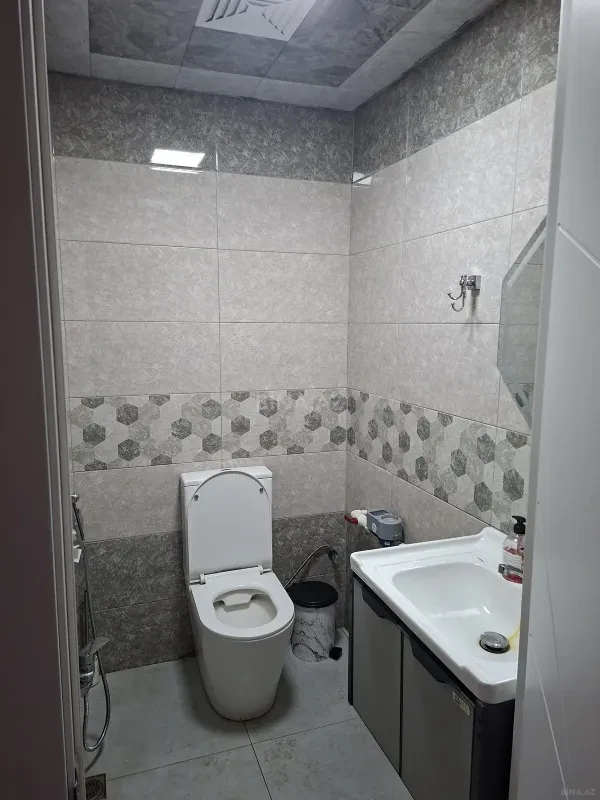 Satılır obyekt 65 m²