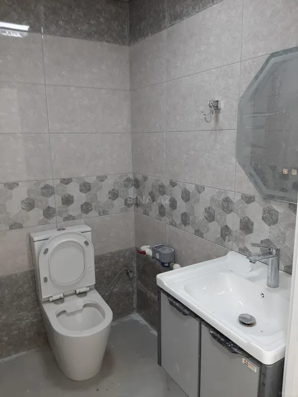 Satılır obyekt 65 m²