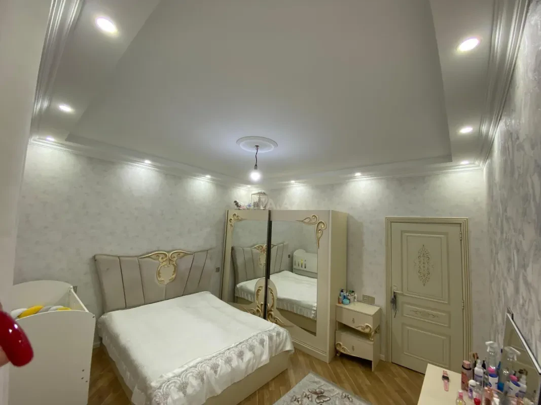 Satılır 4 otaqlı həyət evi 130 m²