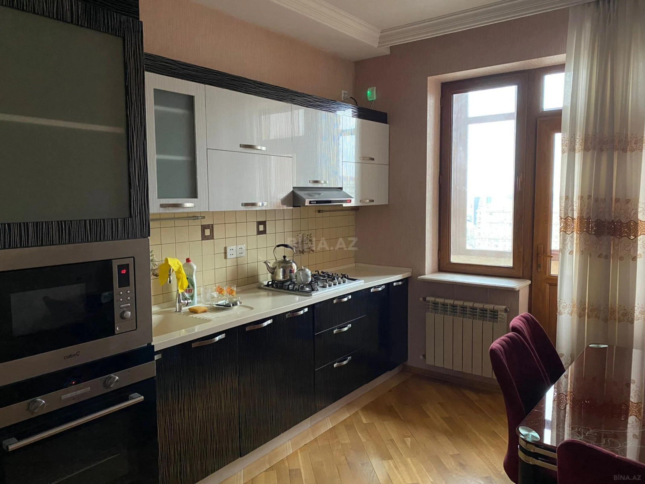 Kirayə verilir 3 otaqlı mənzil 124 m²