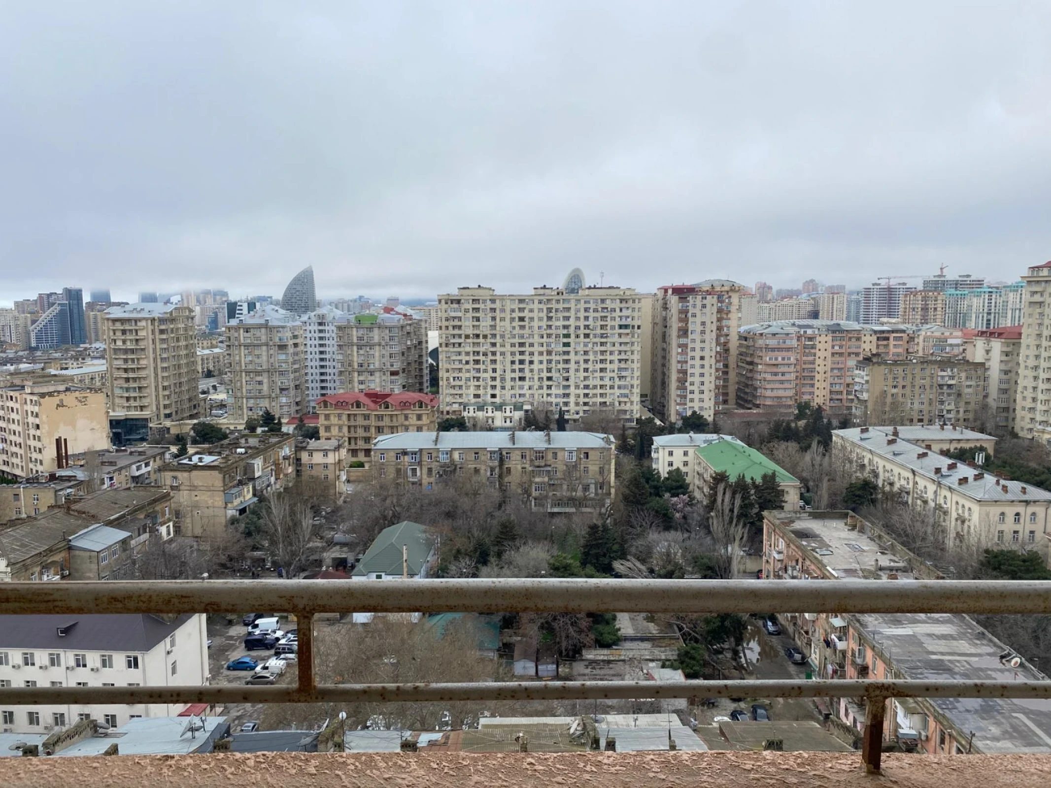 Kirayə verilir 3 otaqlı mənzil 124 m²