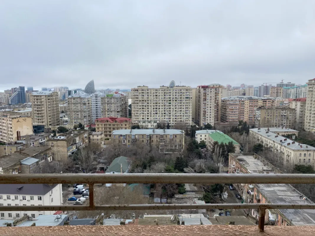Kirayə verilir 3 otaqlı mənzil 124 m²