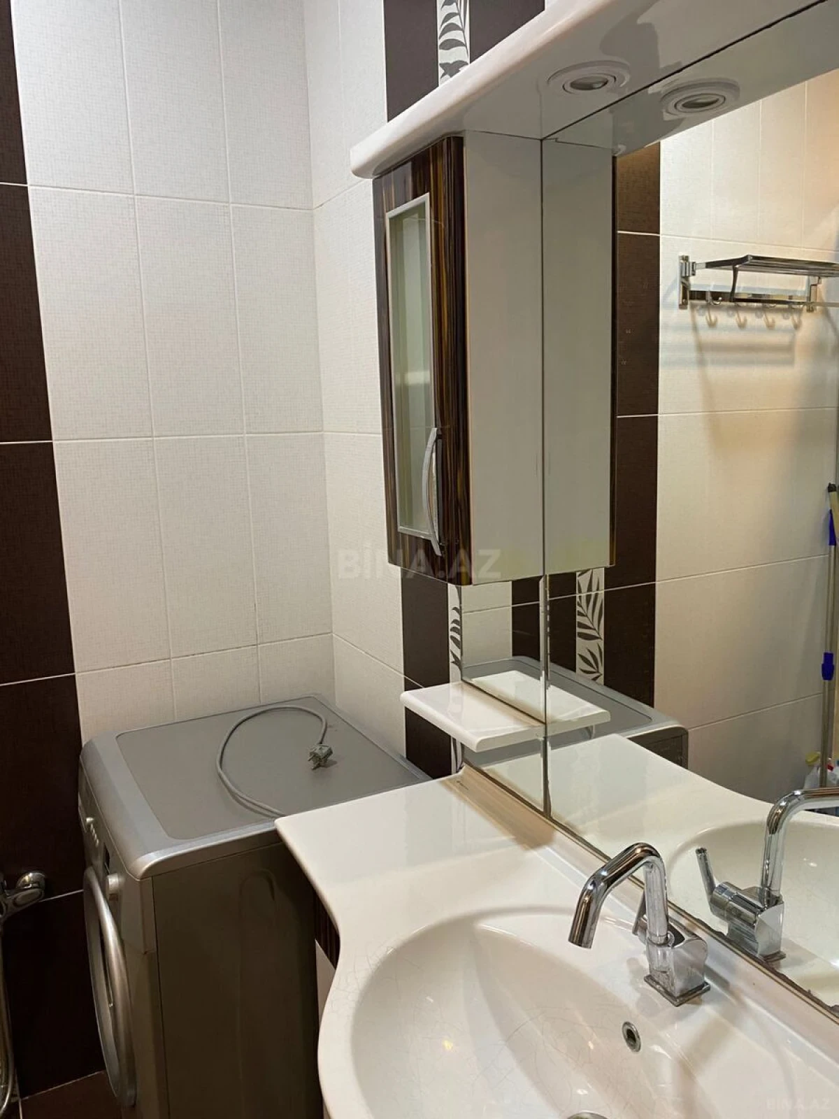 Kirayə verilir 3 otaqlı mənzil 124 m²