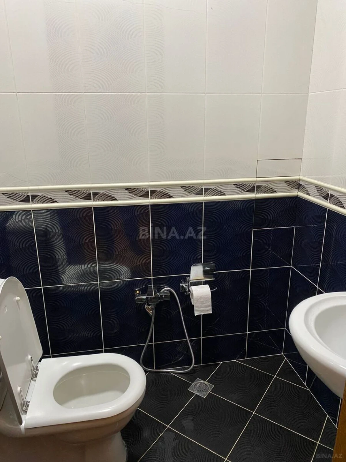 Kirayə verilir 3 otaqlı mənzil 124 m²
