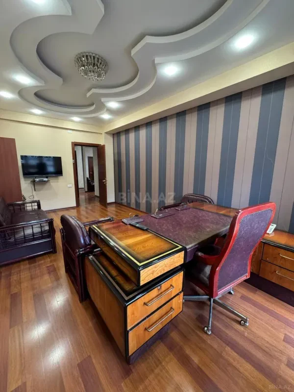 Kirayə verilir 3 otaqlı ofis 170 m²
