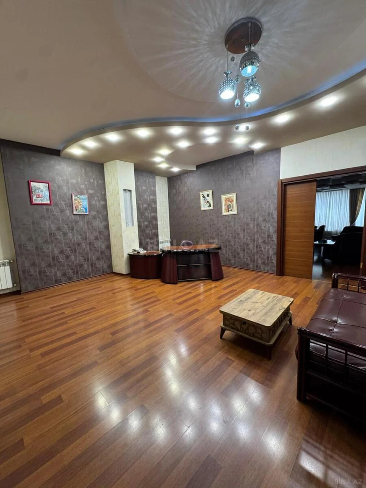 Kirayə verilir 3 otaqlı ofis 170 m²