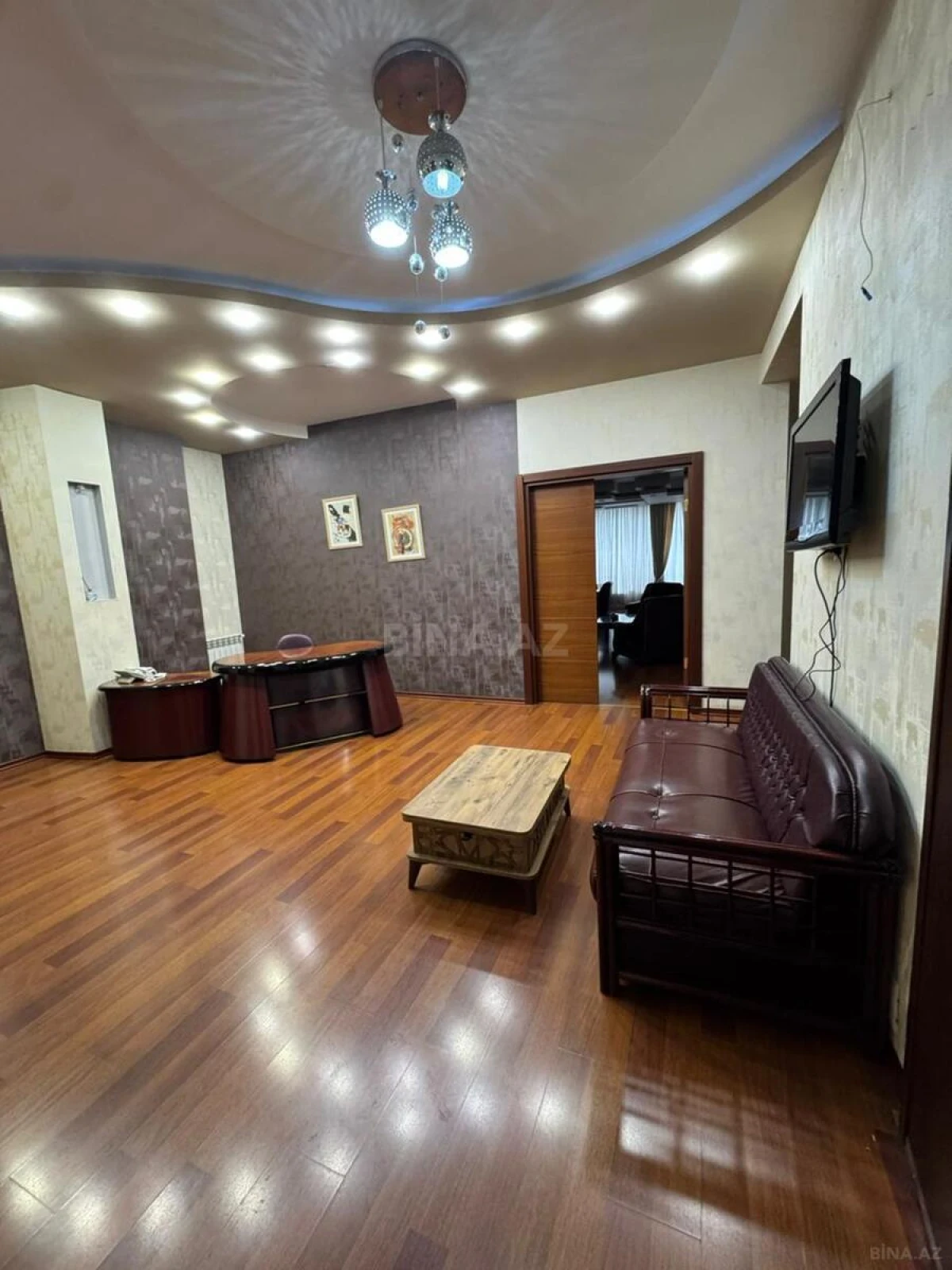 Kirayə verilir 3 otaqlı ofis 170 m²
