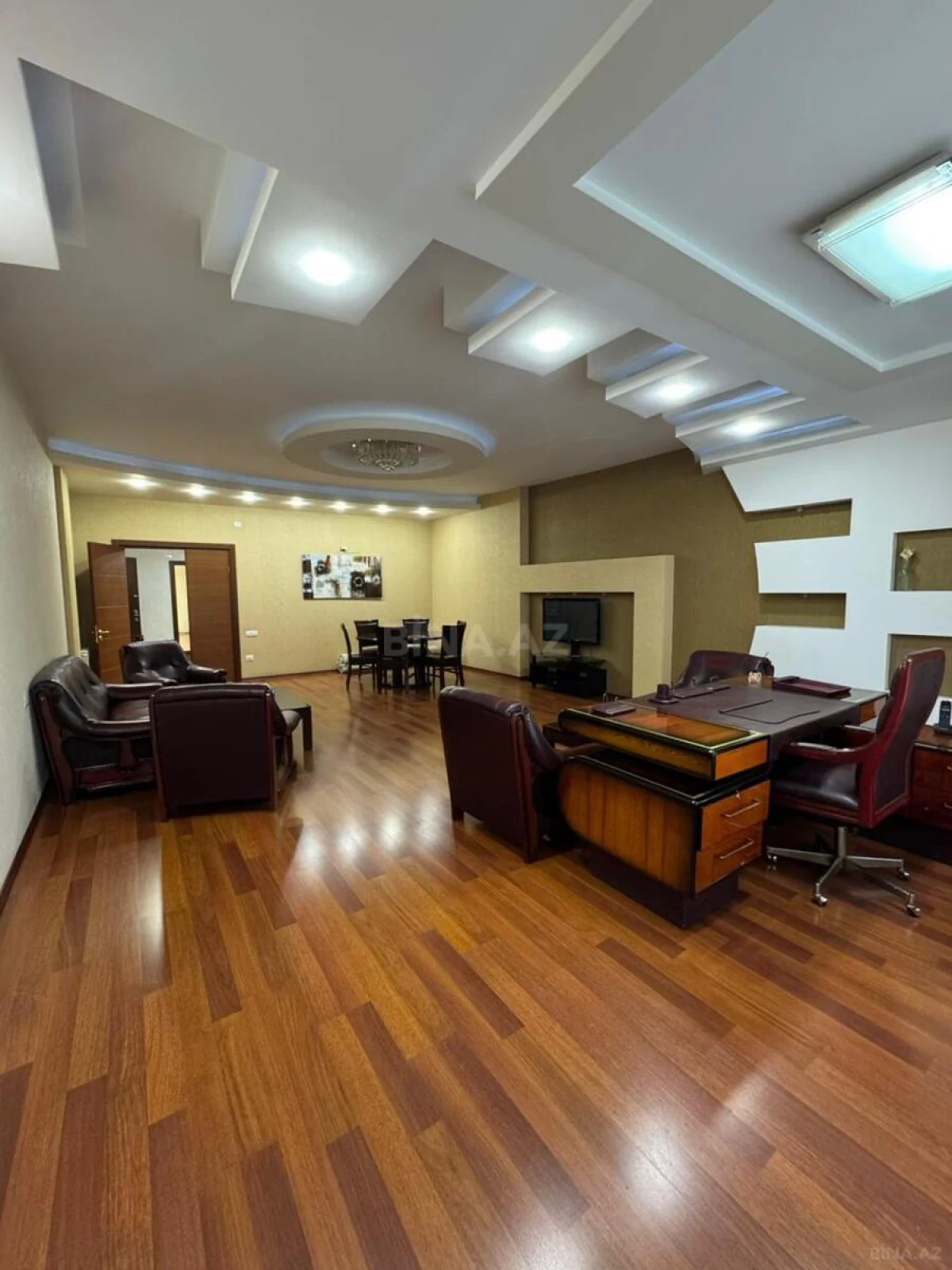 Kirayə verilir 3 otaqlı ofis 170 m²