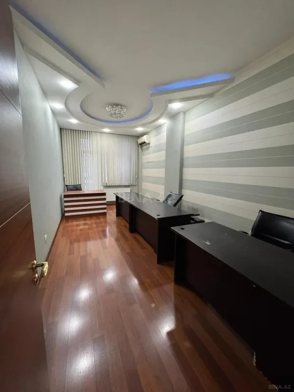 Kirayə verilir 3 otaqlı ofis 170 m²