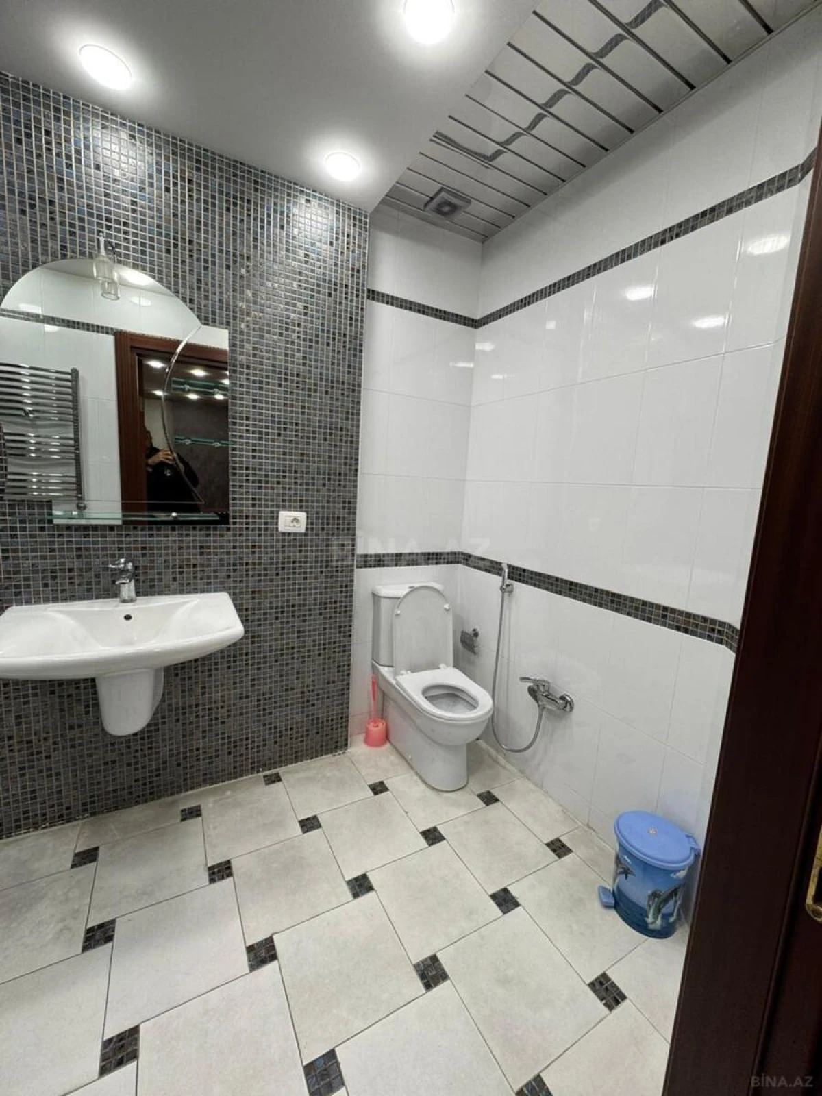Kirayə verilir 3 otaqlı ofis 170 m²