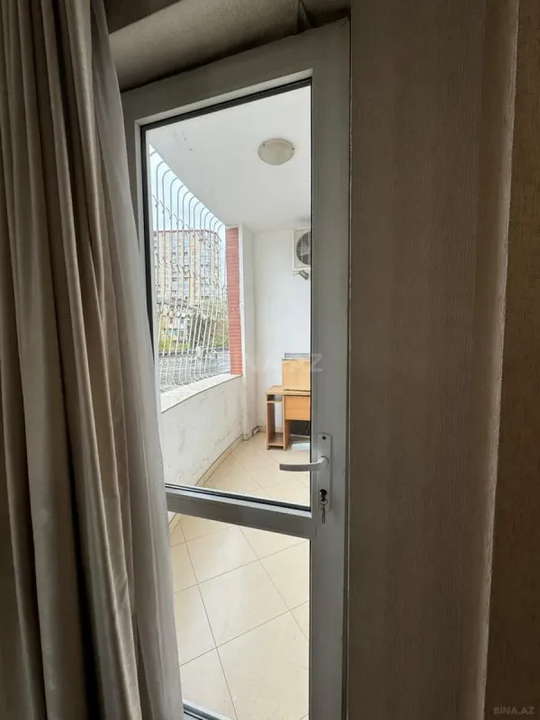 Kirayə verilir 3 otaqlı ofis 170 m²