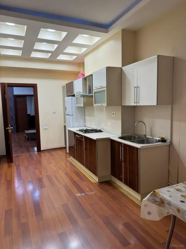 Kirayə verilir 3 otaqlı ofis 170 m²
