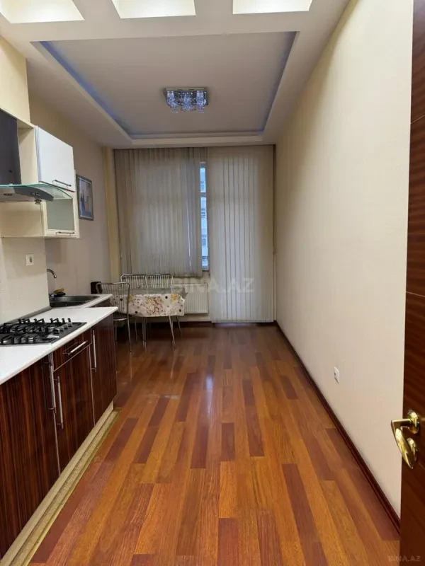 Kirayə verilir 3 otaqlı ofis 170 m²