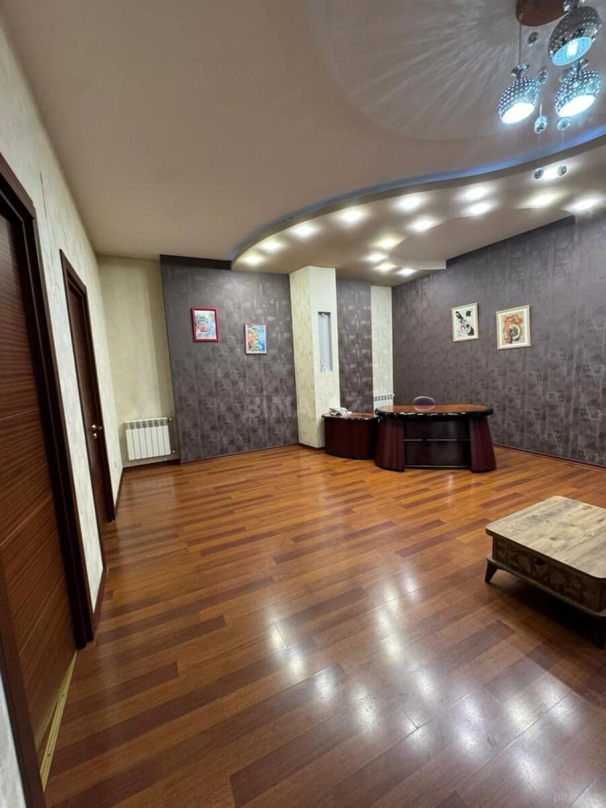 Kirayə verilir 3 otaqlı ofis 170 m²