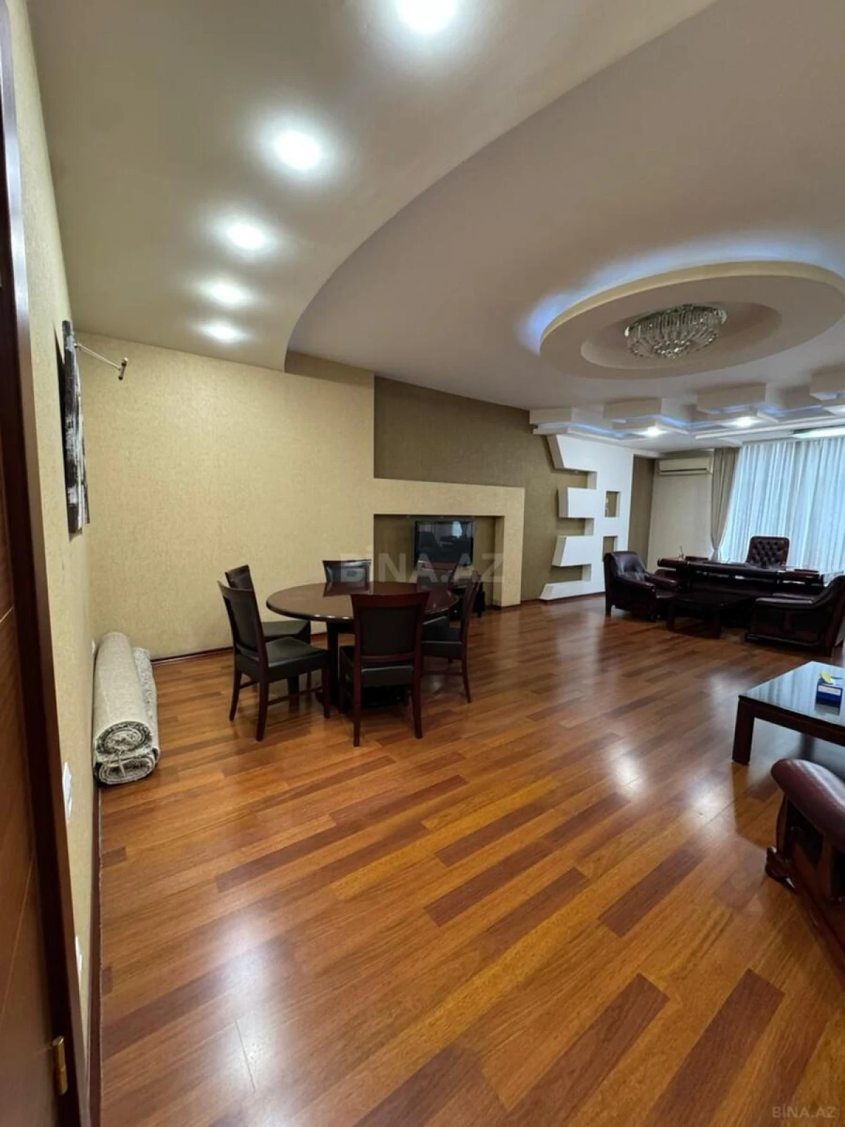 Kirayə verilir 3 otaqlı ofis 170 m²