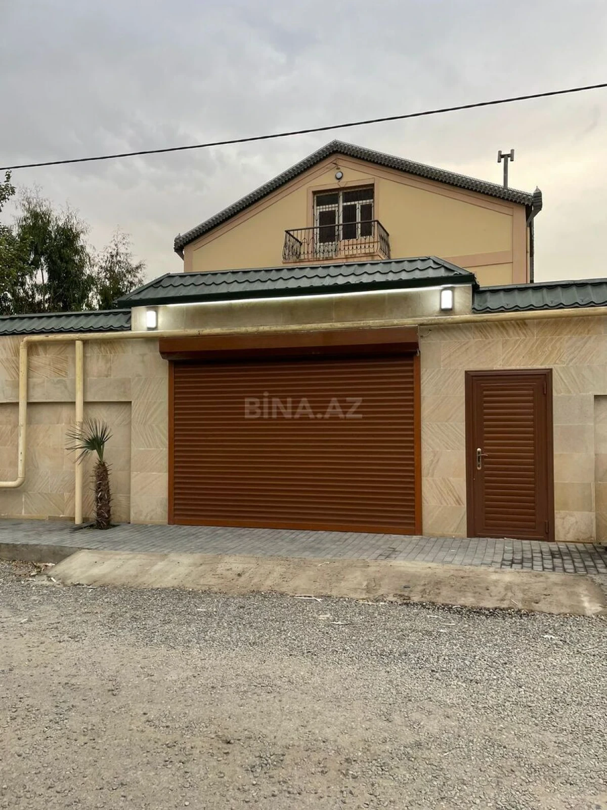 Satılır 5 otaqlı həyət evi 450 m²