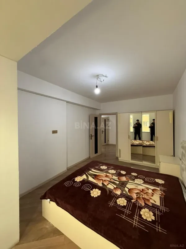 Satılır 2 otaqlı mənzil 93 m²