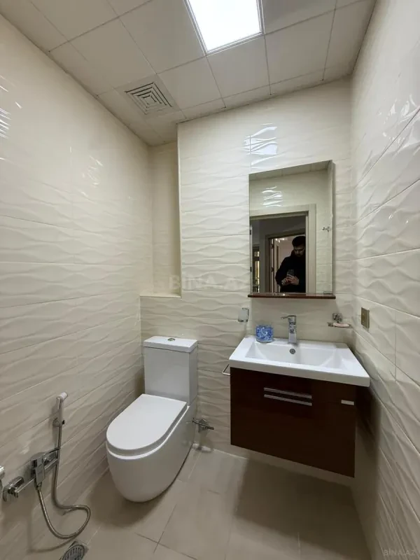 Satılır 2 otaqlı mənzil 93 m²