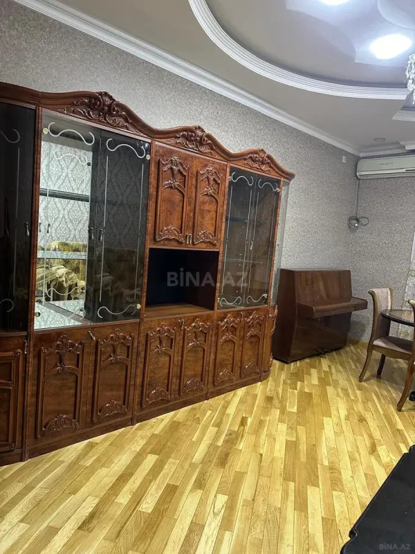 Kirayə verilir 2 otaqlı mənzil 90 m²