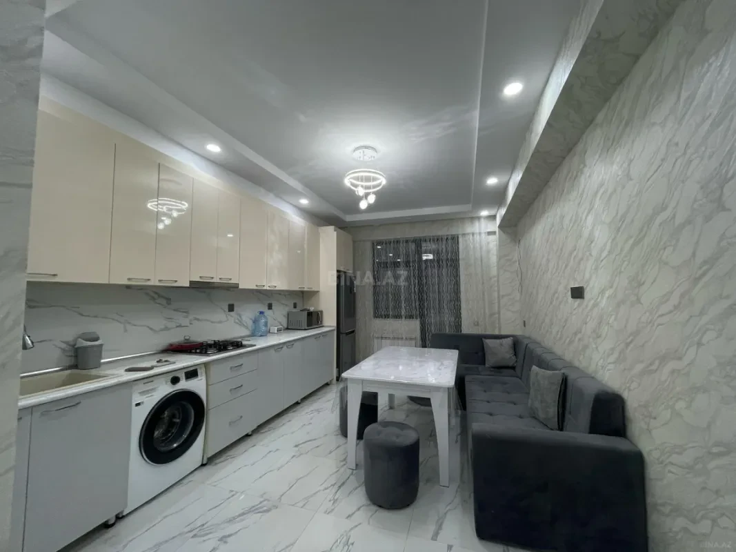 Kirayə verilir 2 otaqlı mənzil 118 m²