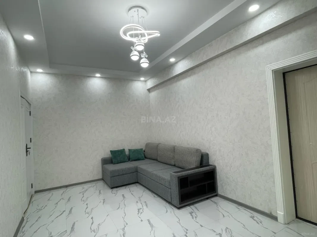 Kirayə verilir 2 otaqlı mənzil 118 m²
