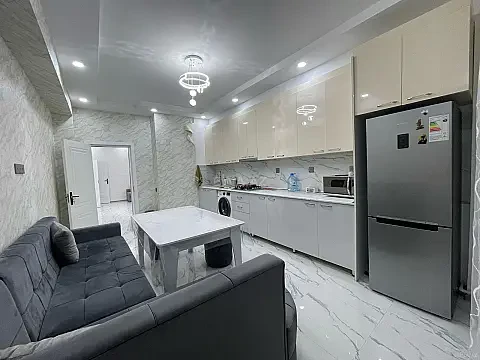 Kirayə verilir 2 otaqlı mənzil 118 m²