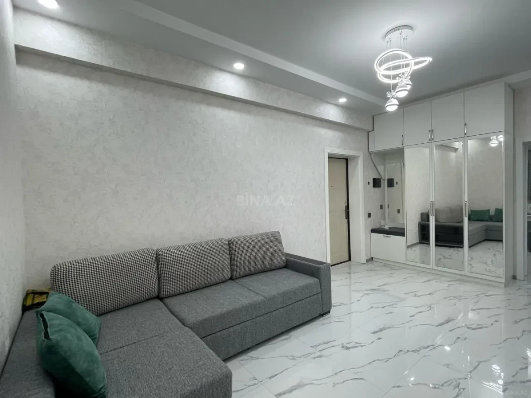 Kirayə verilir 2 otaqlı mənzil 118 m²