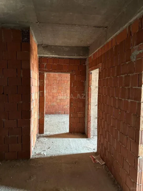 Satılır 3 otaqlı mənzil 148 m²
