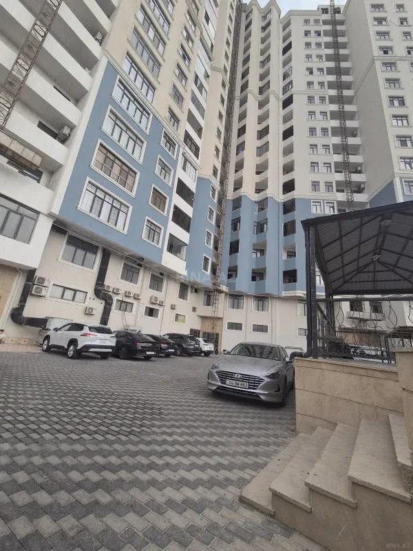 Satılır 3 otaqlı mənzil 148 m²