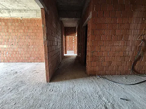 Satılır 3 otaqlı mənzil 148 m²