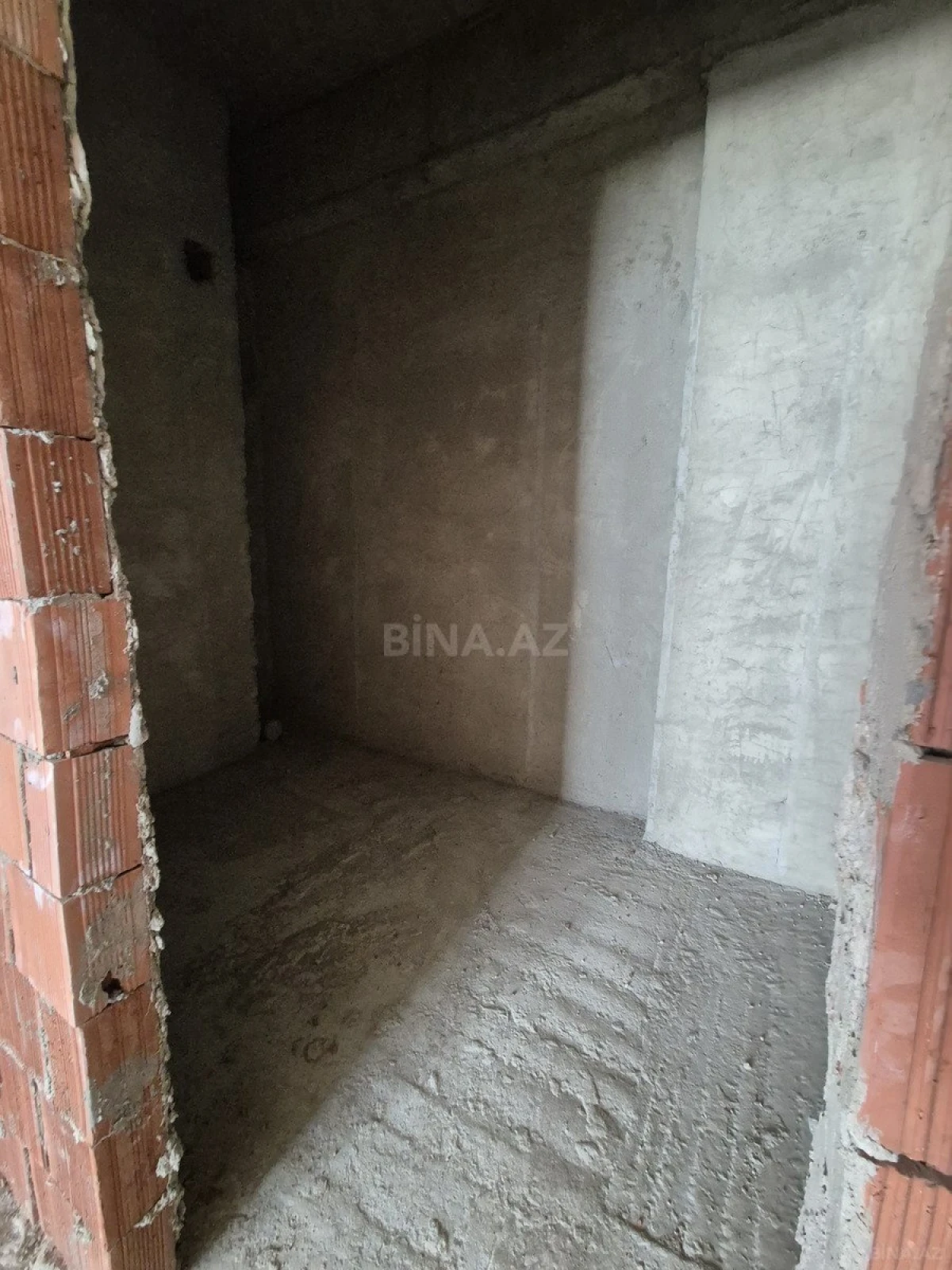 Satılır 3 otaqlı mənzil 148 m²