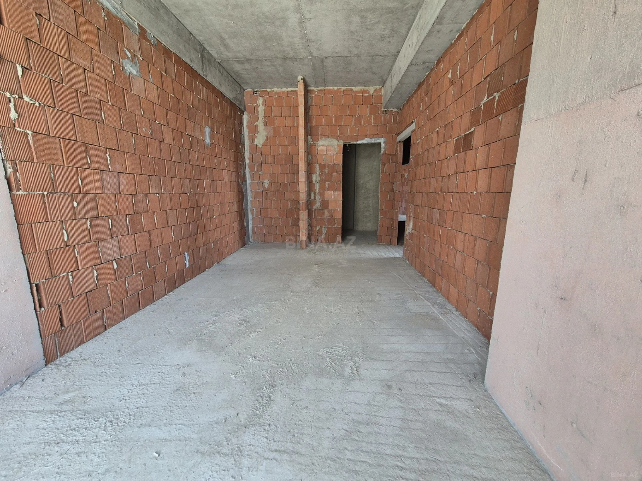 Satılır 3 otaqlı mənzil 148 m²