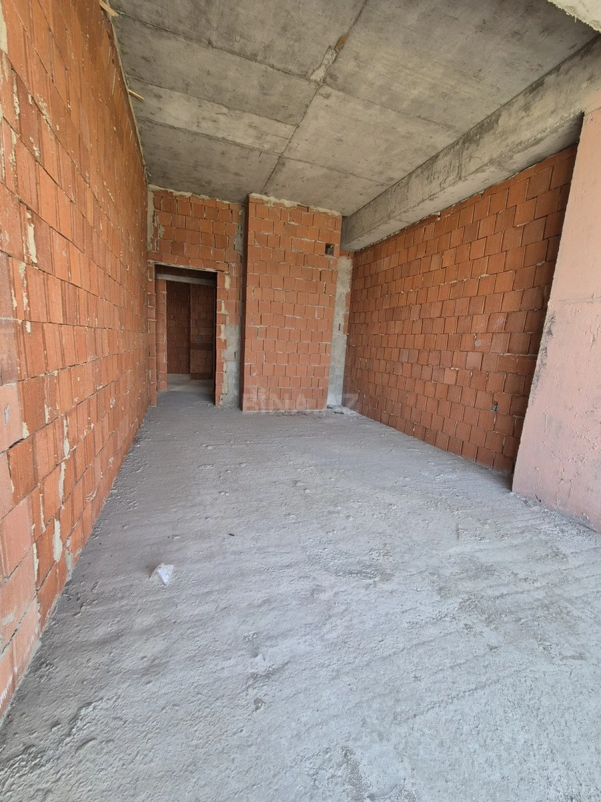 Satılır 3 otaqlı mənzil 148 m²