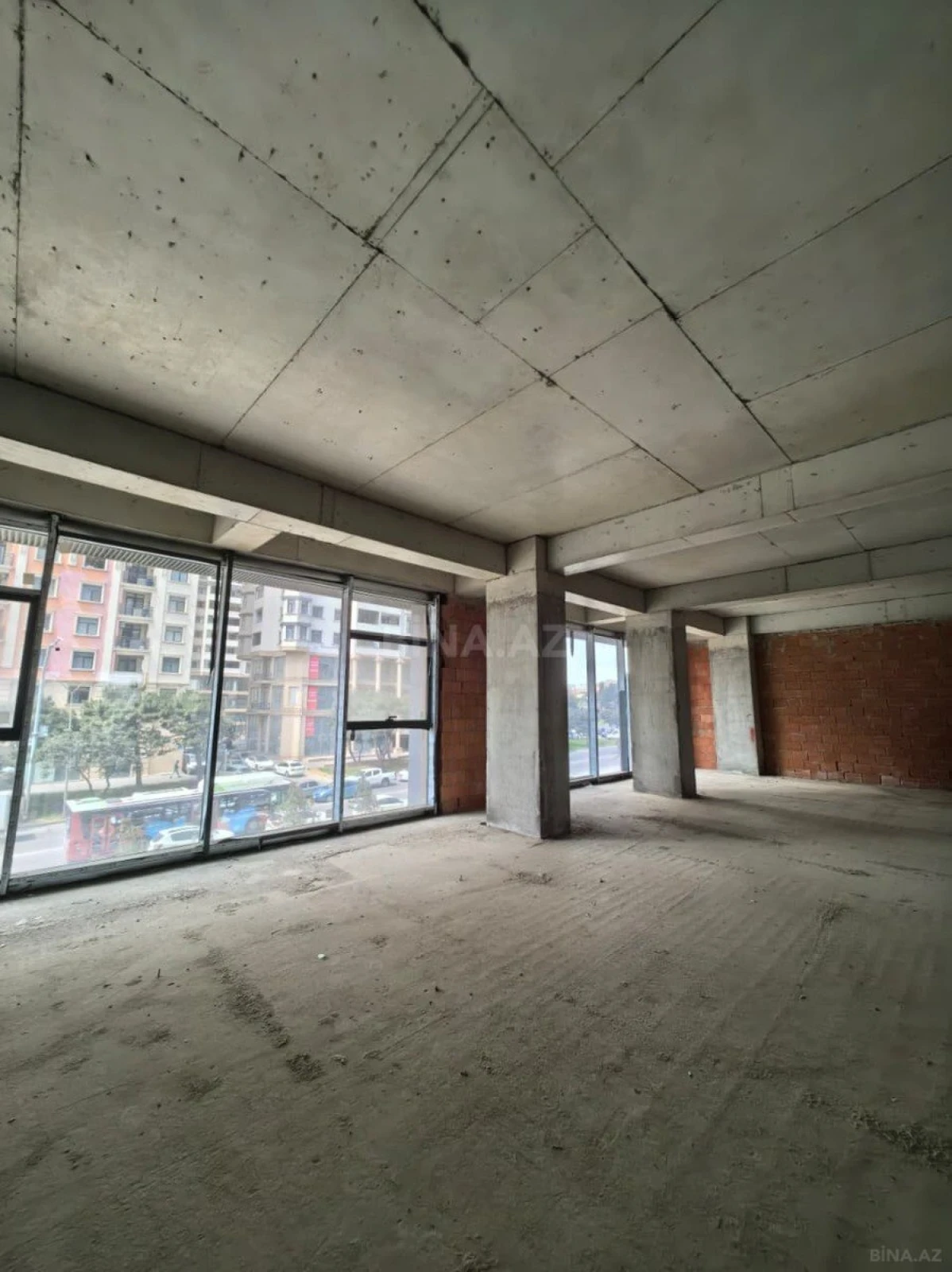 Satılır obyekt 690.9 m²