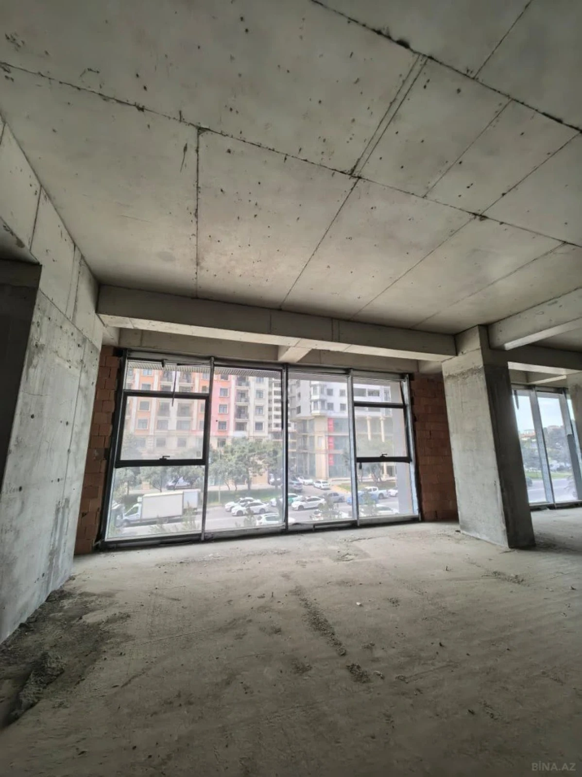 Satılır obyekt 690.9 m²